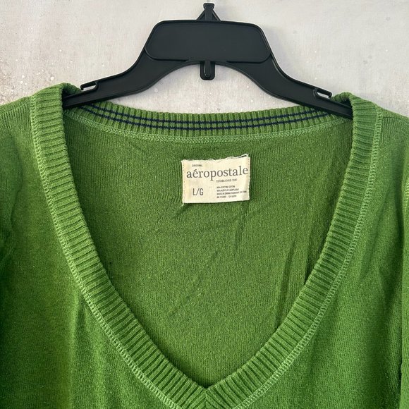 Aeropostale V-Neck Top (NWOT) - Picture 6 of 10